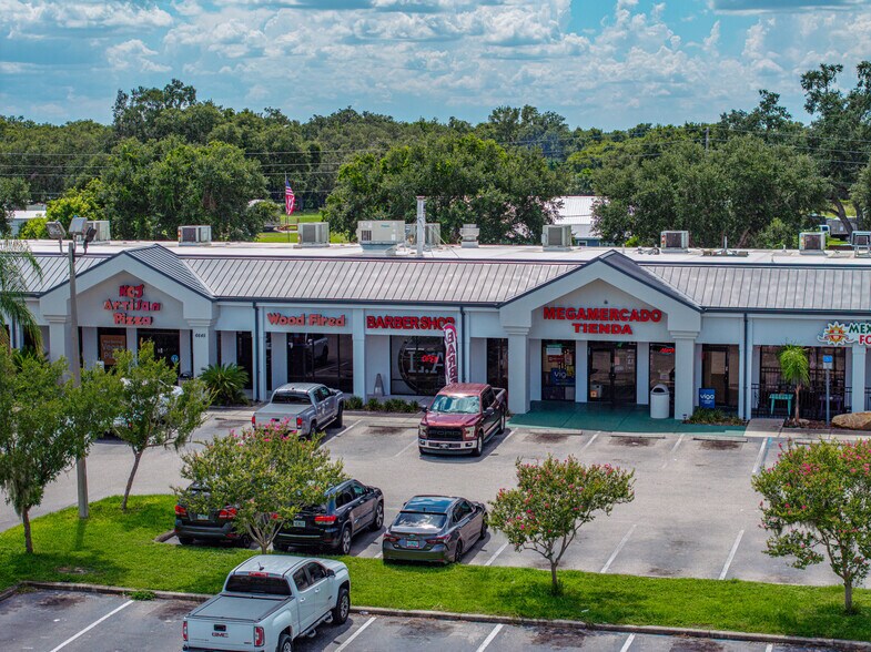 More Photos Of 6645 S Florida Ave, Lakeland Storefront For Sale