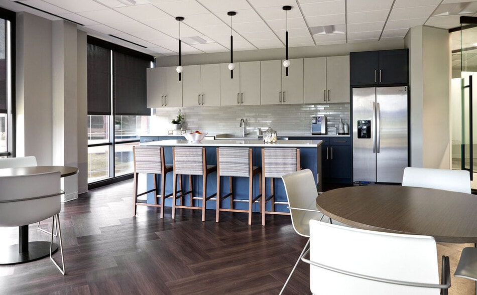 More Photos Of 8295 Tournament Dr, Memphis Coworking Space