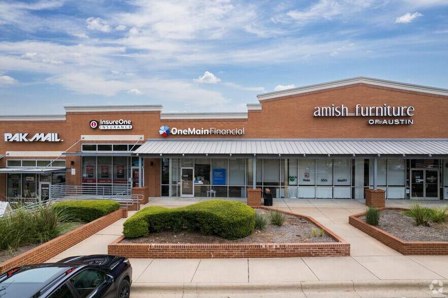 More Photos Of 13435 N Research Blvd, Austin General Retail For Lease
