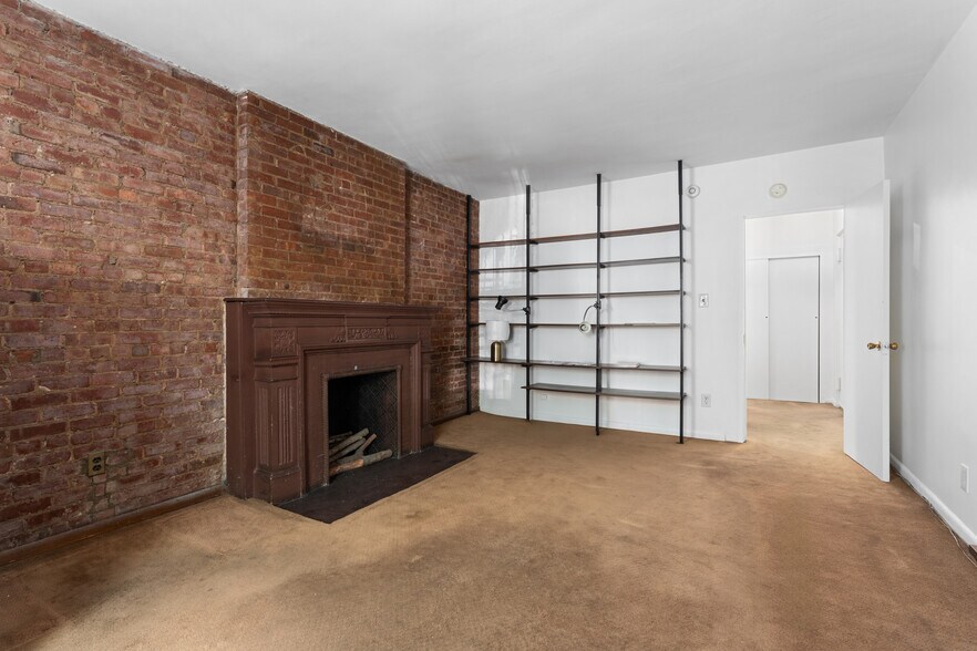 More Photos Of 55 W 74th St, New York Apartments For Lease