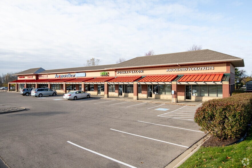 More Photos Of 4301 Lien Rd, Madison Unknown For Lease