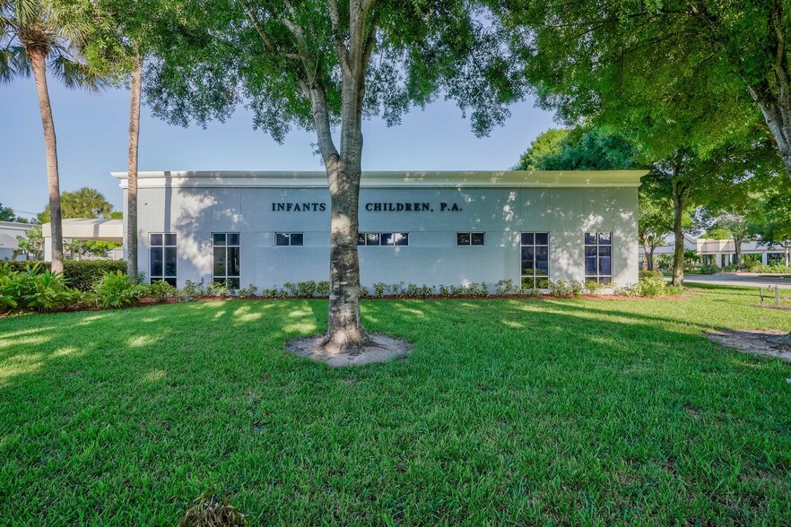 More Photos Of 5205 Village Blvd, West Palm Beach Medical For Lease