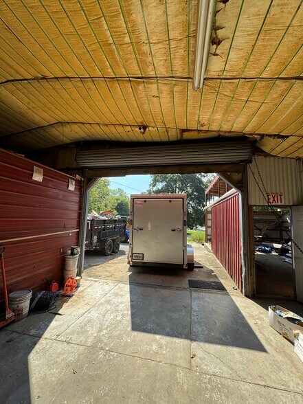 More Photos Of 10535 Highway 53 W, Talking Rock Service For Sale