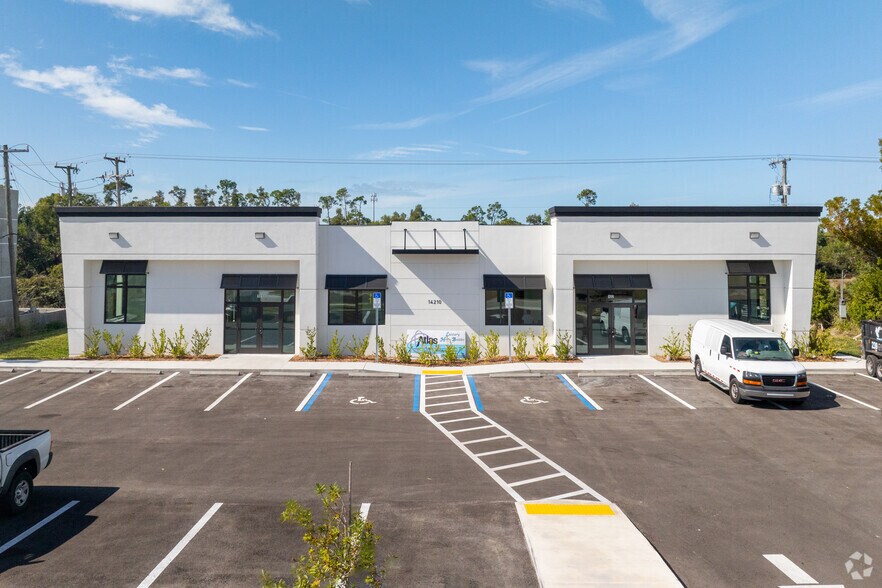 More Photos Of 14210 Metropolis Ave, Fort Myers Office For Lease