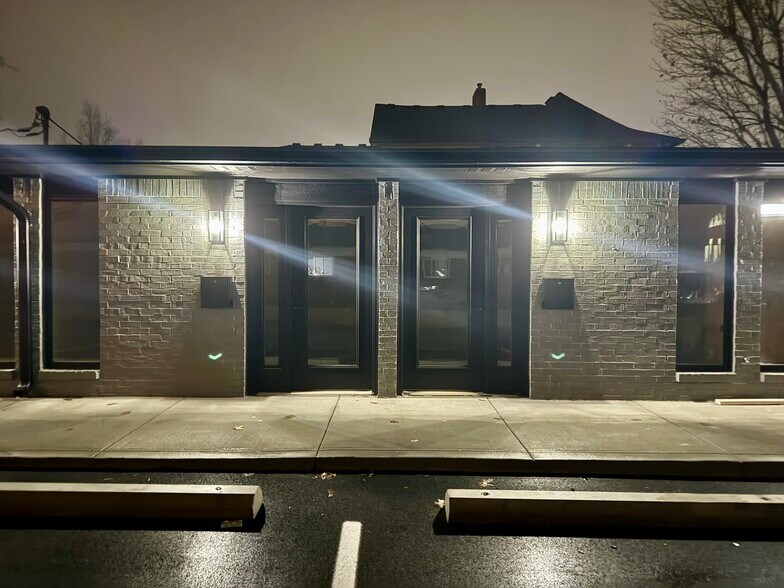 More Photos Of 231 S Rangeline Rd, Carmel Loft Creative Space For Lease