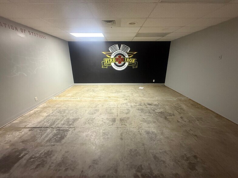 More Photos Of 2251 N Woodlawn Blvd, Wichita Medical For Sale