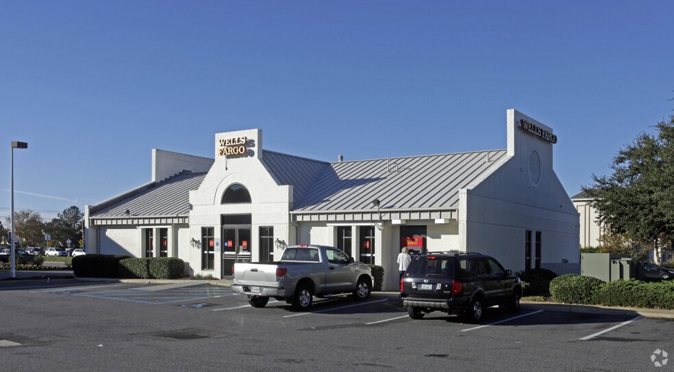 More Photos Of 2817 Shore Dr, Virginia Beach Unknown For Lease