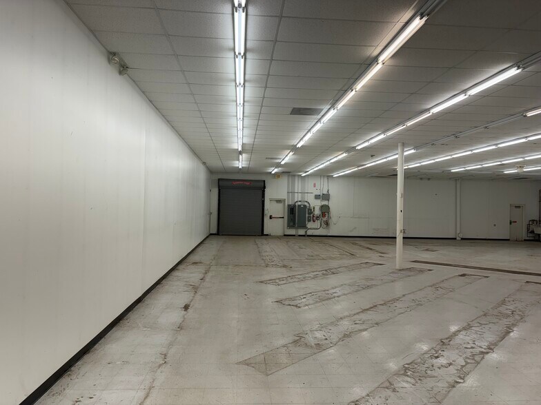 More Photos Of 302 E Central Entrance, Duluth Freestanding For Lease