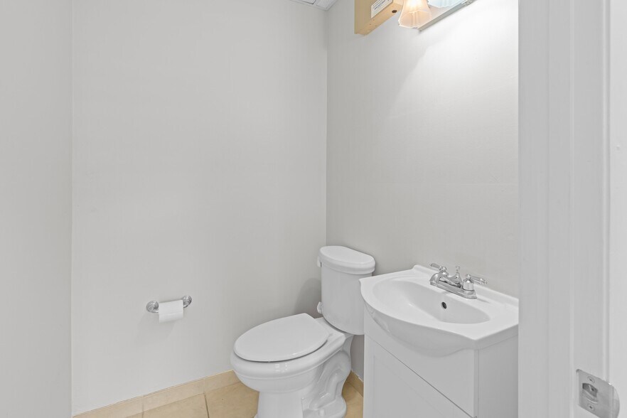 More Photos Of 13455 S Military Trl, Delray Beach Medical For Lease