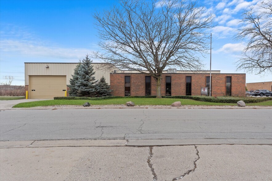 More Photos Of 16420 S Kilbourn Ave, Oak Forest Industrial For Sale