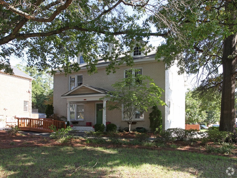 More Photos Of 1819 East Blvd, Charlotte Office For Lease