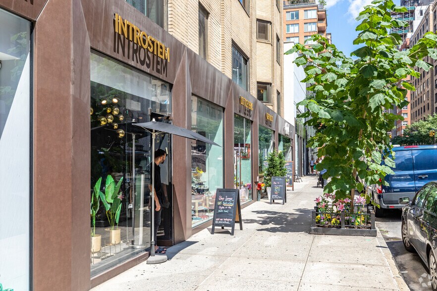 More Photos Of 1114-1120 Madison Ave, New York Apartments For Lease