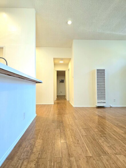 More Photos Of 4208 Russell Ave, Los Angeles Apartments For Sale
