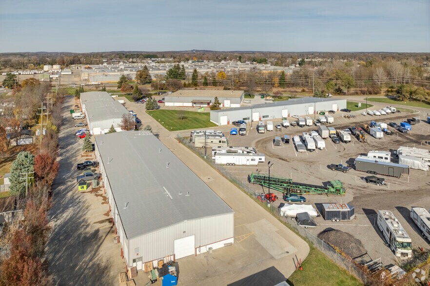 More Photos Of 5499 Perry Dr, Waterford Warehouse For Lease