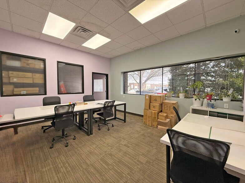 More Photos Of 75 E Jefryn Blvd, Deer Park Warehouse For Sale