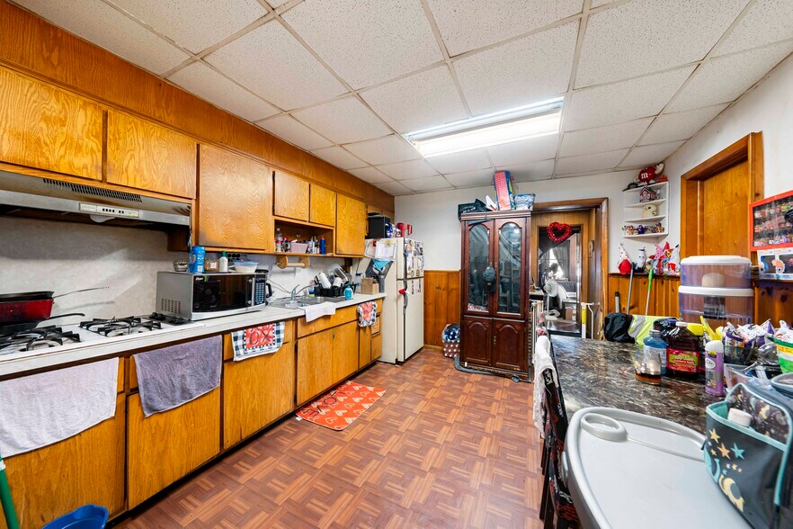 More Photos Of 46 Marion St, Port Reading Restaurant For Sale