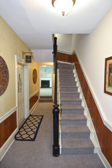 More Photos Of 109-111 S Fairfax St, Alexandria Office For Sale