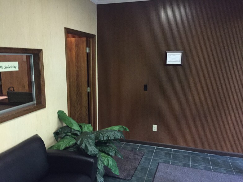 More Photos Of 2301 Park Ave, Orange Park Medical For Lease