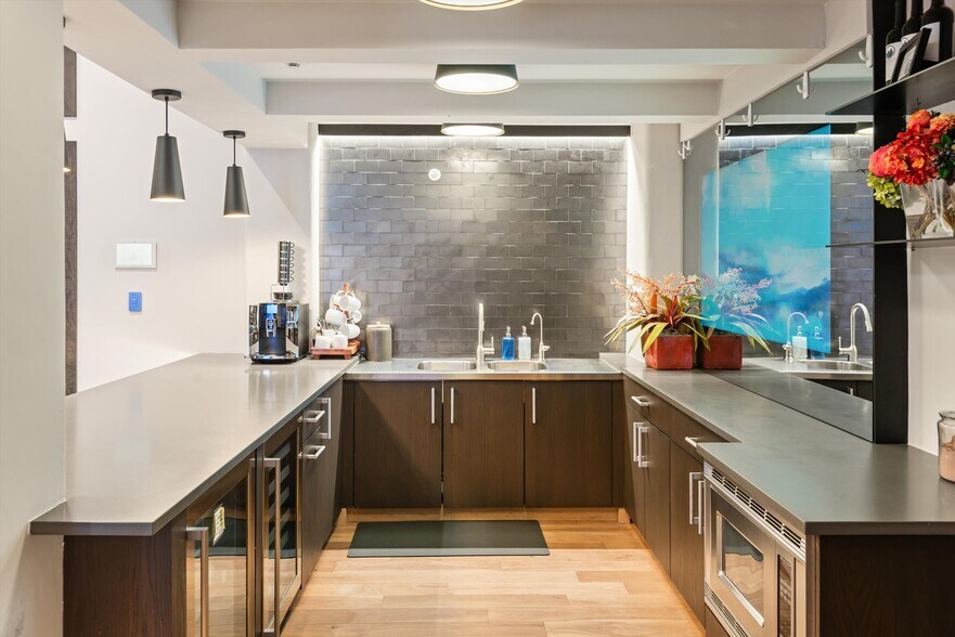 More Photos Of 601 Rio Grande Pl, Aspen Apartments For Sale