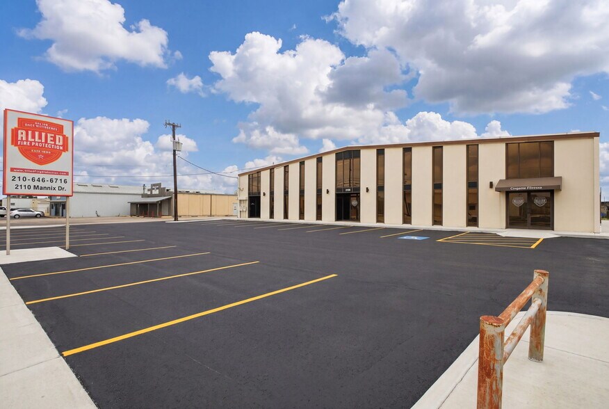 More Photos Of 2110 Mannix Dr, San Antonio Light Distribution For Sale