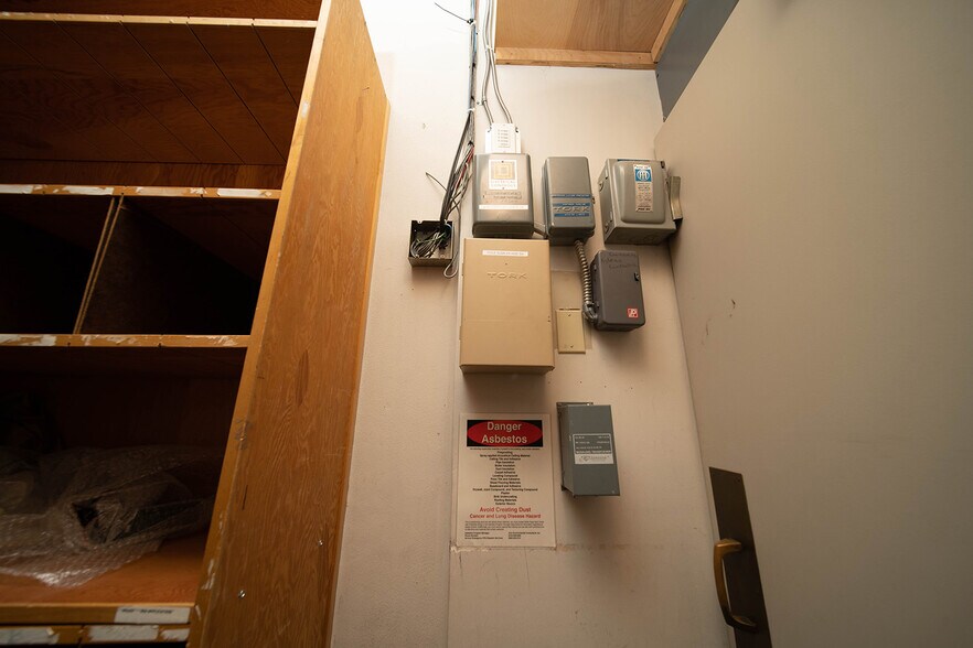 More Photos Of 245 N Main St, Mount Angel Bank For Lease