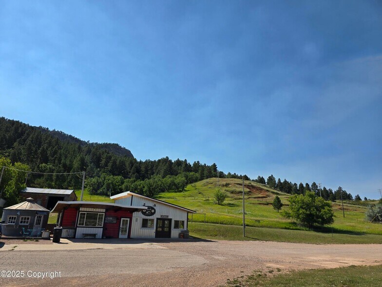 More Photos Of 330 W US-14 Hwy, Sundance General Retail For Sale