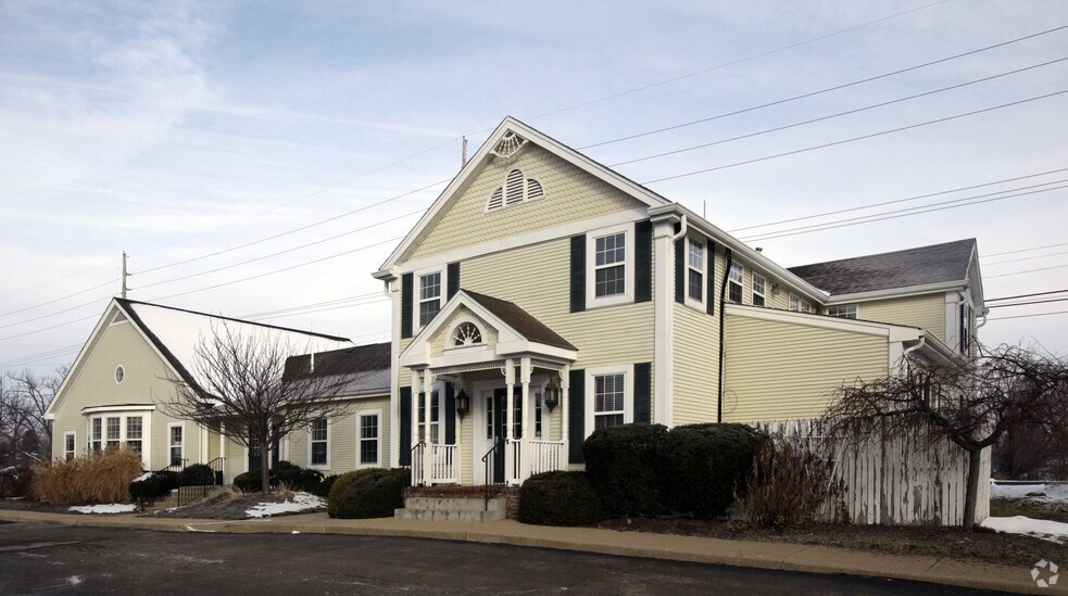 Primary Photo Of 16962 Manchester Rd, Grover Office For Lease