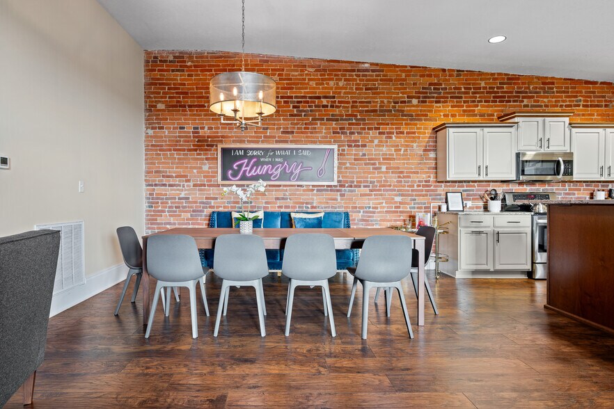 More Photos Of 144 W Liberty St, Wooster Office For Sale
