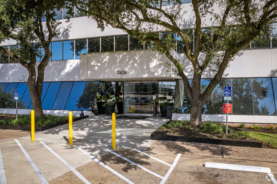 More Photos Of 2626 S Loop Fwy W, Houston Office For Lease
