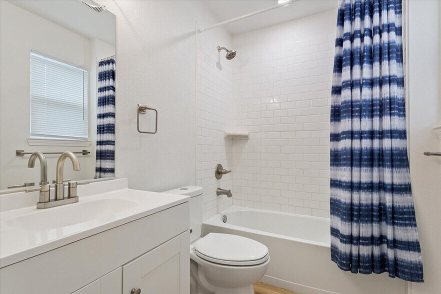 More Photos Of Gruver Circle, Hewitt Apartments For Sale