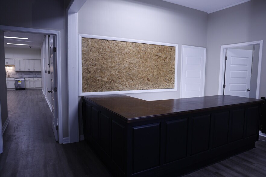 More Photos Of 325 W Main St, Lebanon Office Residential For Sale