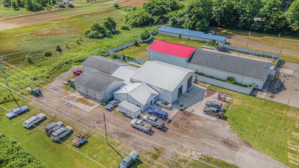 7092 N Dort Hwy, Mount Morris, MI 48458 Auto Repair For Sale