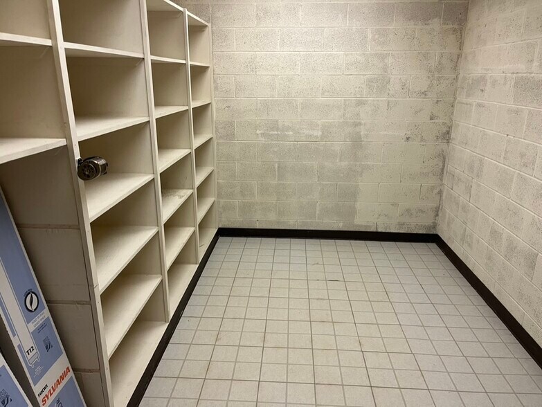 More Photos Of 1950 US Highway 80 E, Abilene Office For Sale