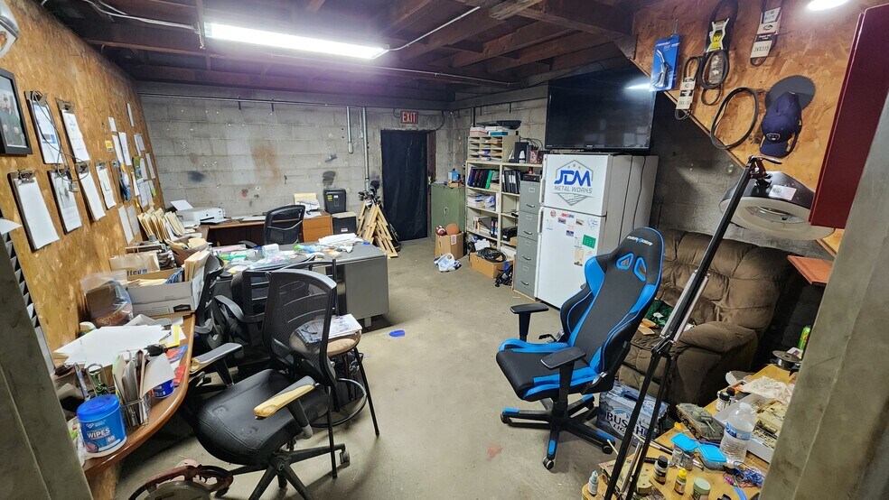 More Photos Of 109 S Main St, Marion Manufacturing For Sale