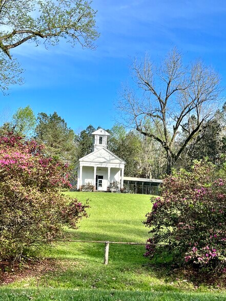 More Photos Of 85 Carmel Church Rd, Natchez Religious Facility For Sale