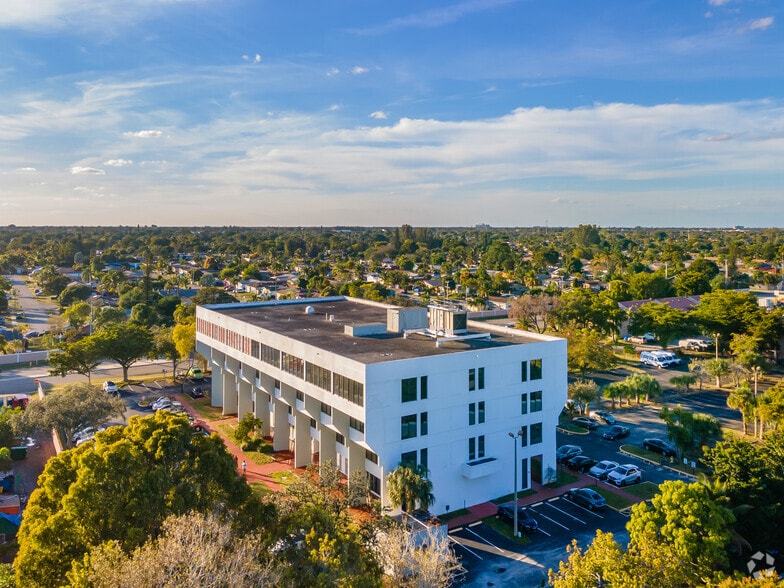 More Photos Of 840 SW 81st Ave, North Lauderdale Office For Lease