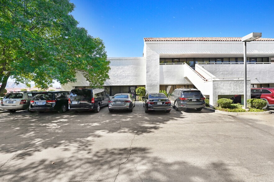 More Photos Of , Palmdale Office For Sale