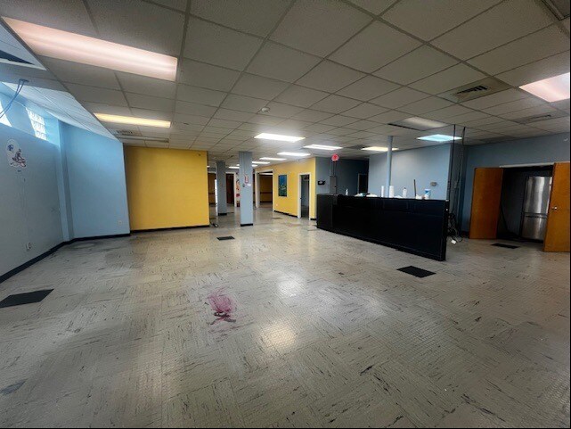 More Photos Of 82-90 Sagamore St, North Quincy Flex For Lease
