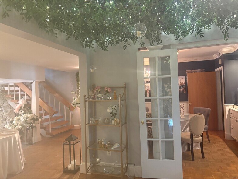 More Photos Of 431 E Main St, Mount Kisco Freestanding For Sale
