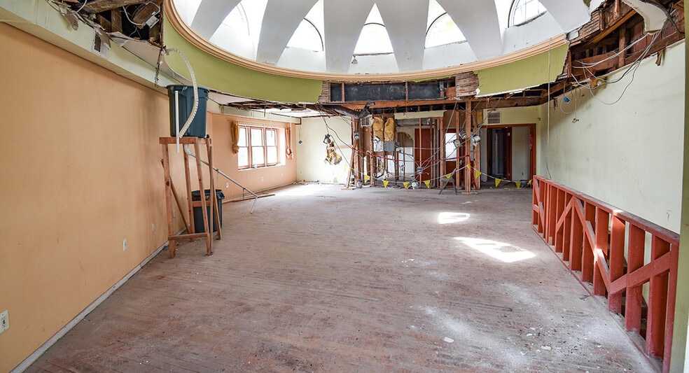 More Photos Of 3800 34th St, Mount Rainier Storefront Retail Office For Sale