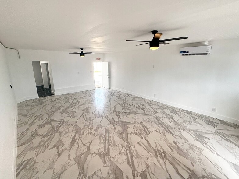 More Photos Of 221-225 N Dixie Hwy, Hallandale Beach Auto Repair For Lease