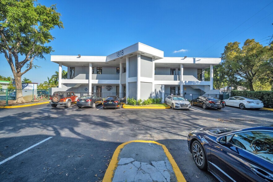 More Photos Of 1818 Sheridan St, Hollywood Medical For Lease