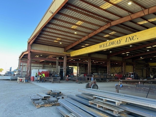 Primary Photo Of 521 Hi Tech Pky, Oakdale Manufacturing For Lease