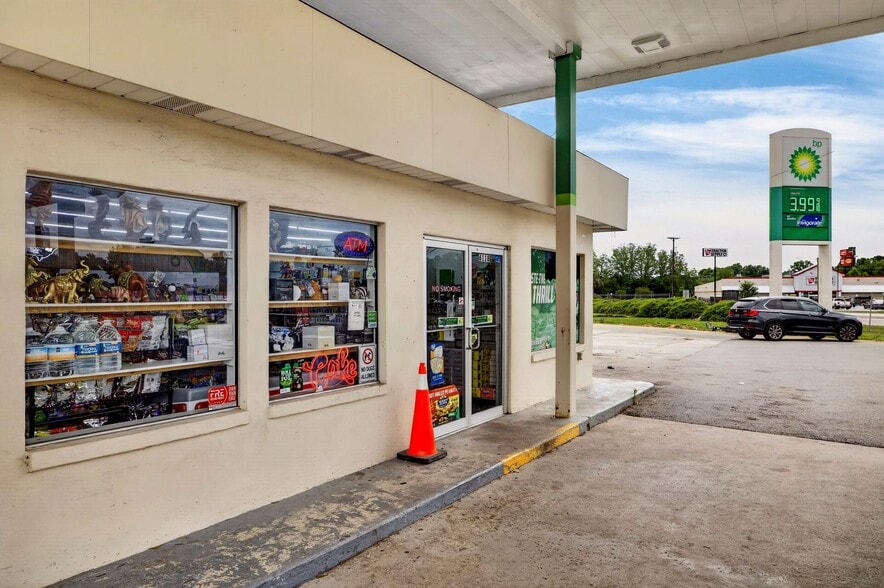 More Photos Of 6118 W Jim Bilton Blvd, Saint George Convenience Store For Sale