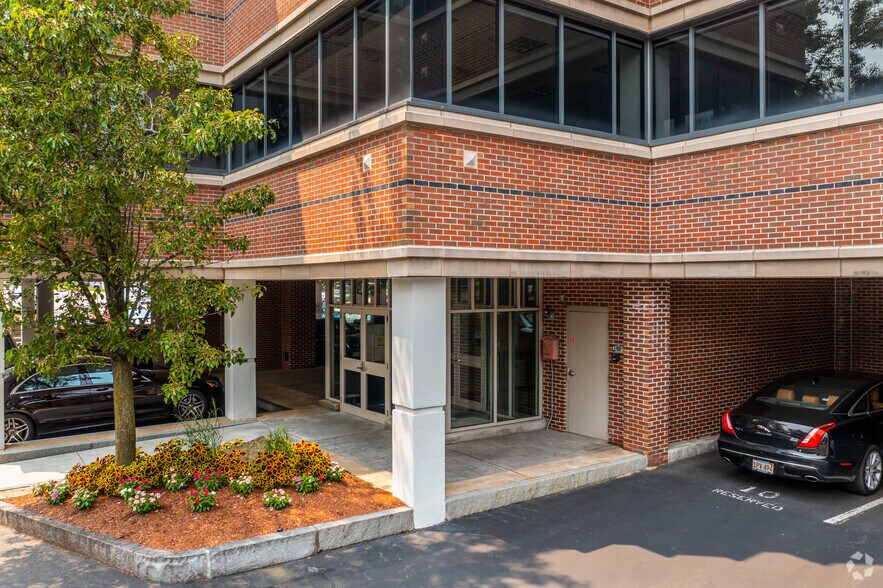 More Photos Of 1115 Westford St, Lowell Medical For Lease