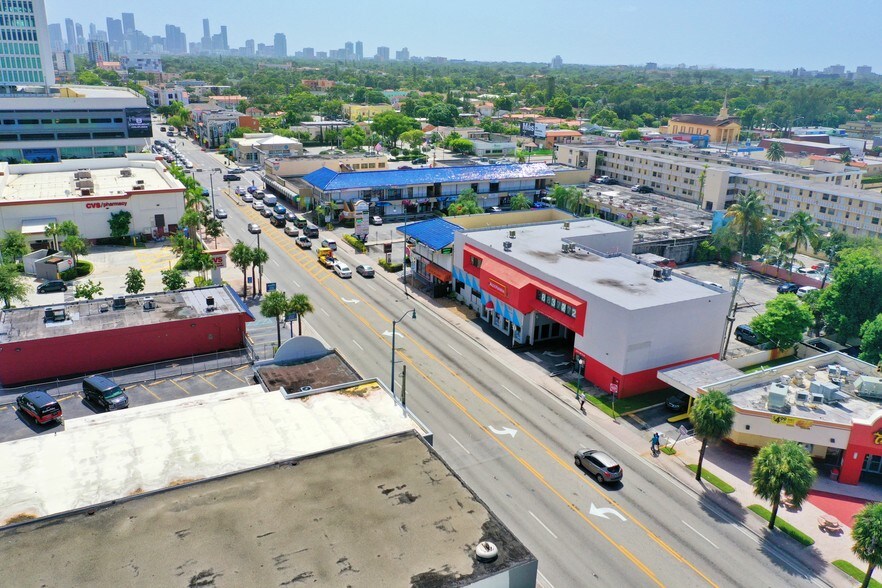 More Photos Of 2772 SW 8th St, Miami Freestanding For Sale