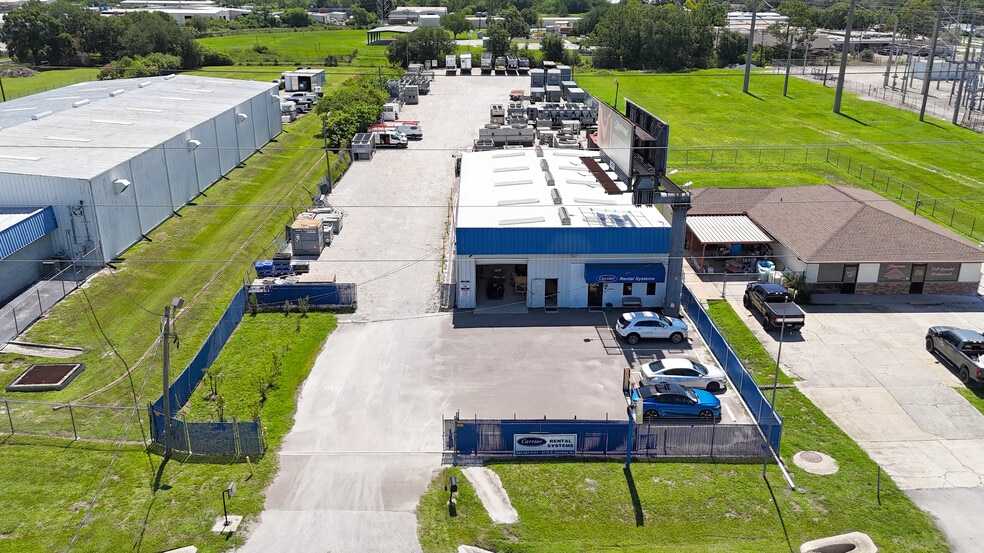 More Photos Of 2710 S Combee Rd, Lakeland Warehouse For Lease