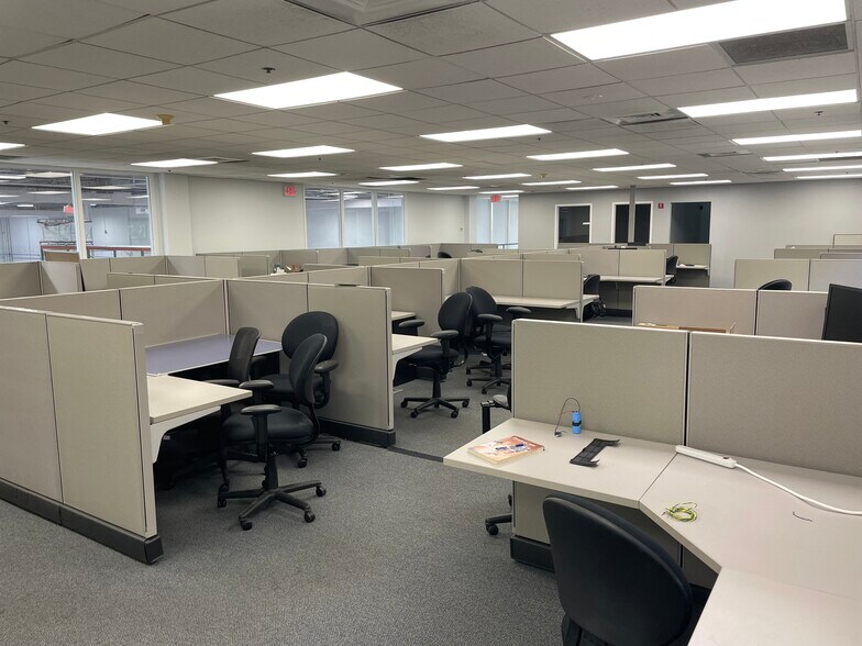 More Photos Of 23 Rainin Rd, Woburn Distribution For Lease