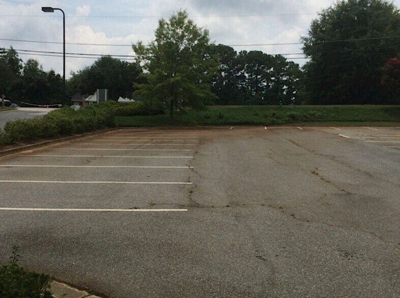 More Photos Of 2084 McGee Rd, Snellville Swimming Pool For Sale