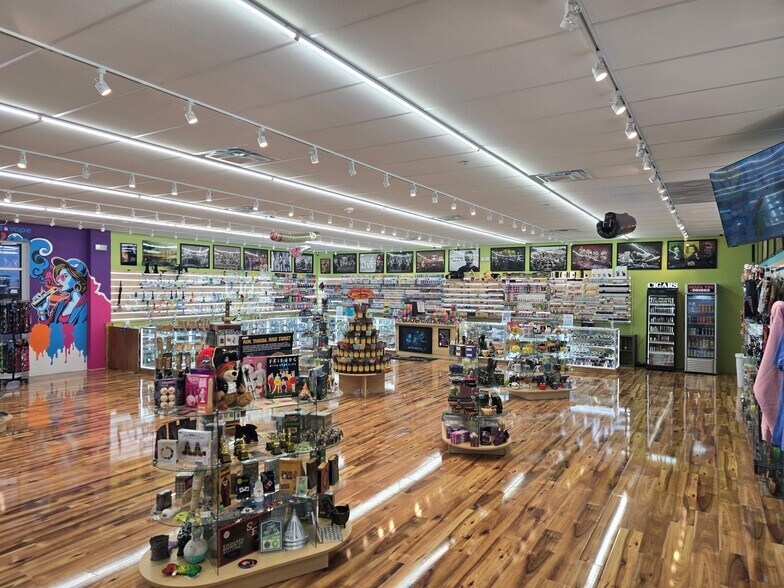 More Photos Of 6003-6007 SE 15th St, Midwest City General Retail For Sale